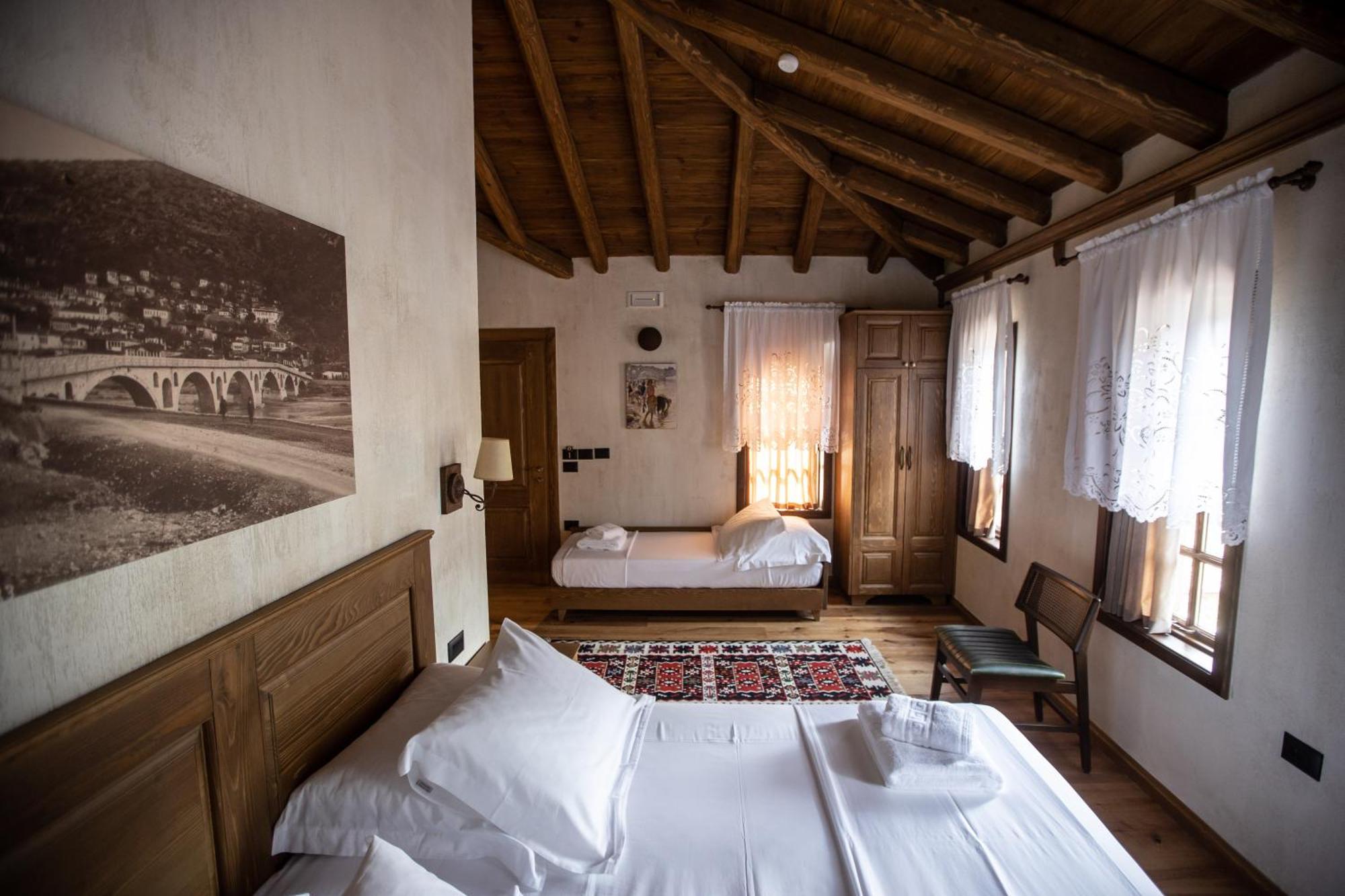 Vista Boutique Hotel เบราท ภายนอก รูปภาพ