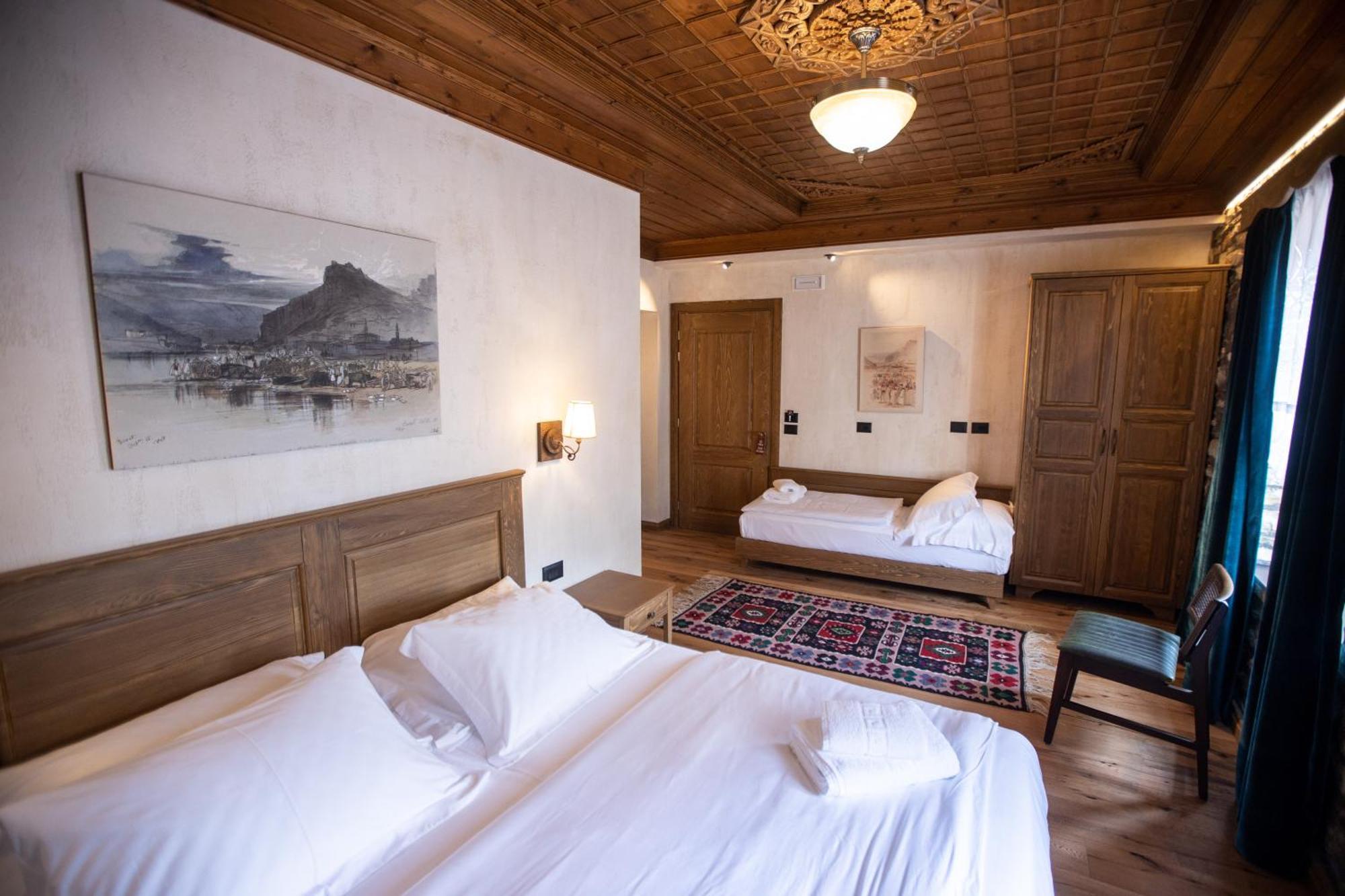Vista Boutique Hotel เบราท ภายนอก รูปภาพ