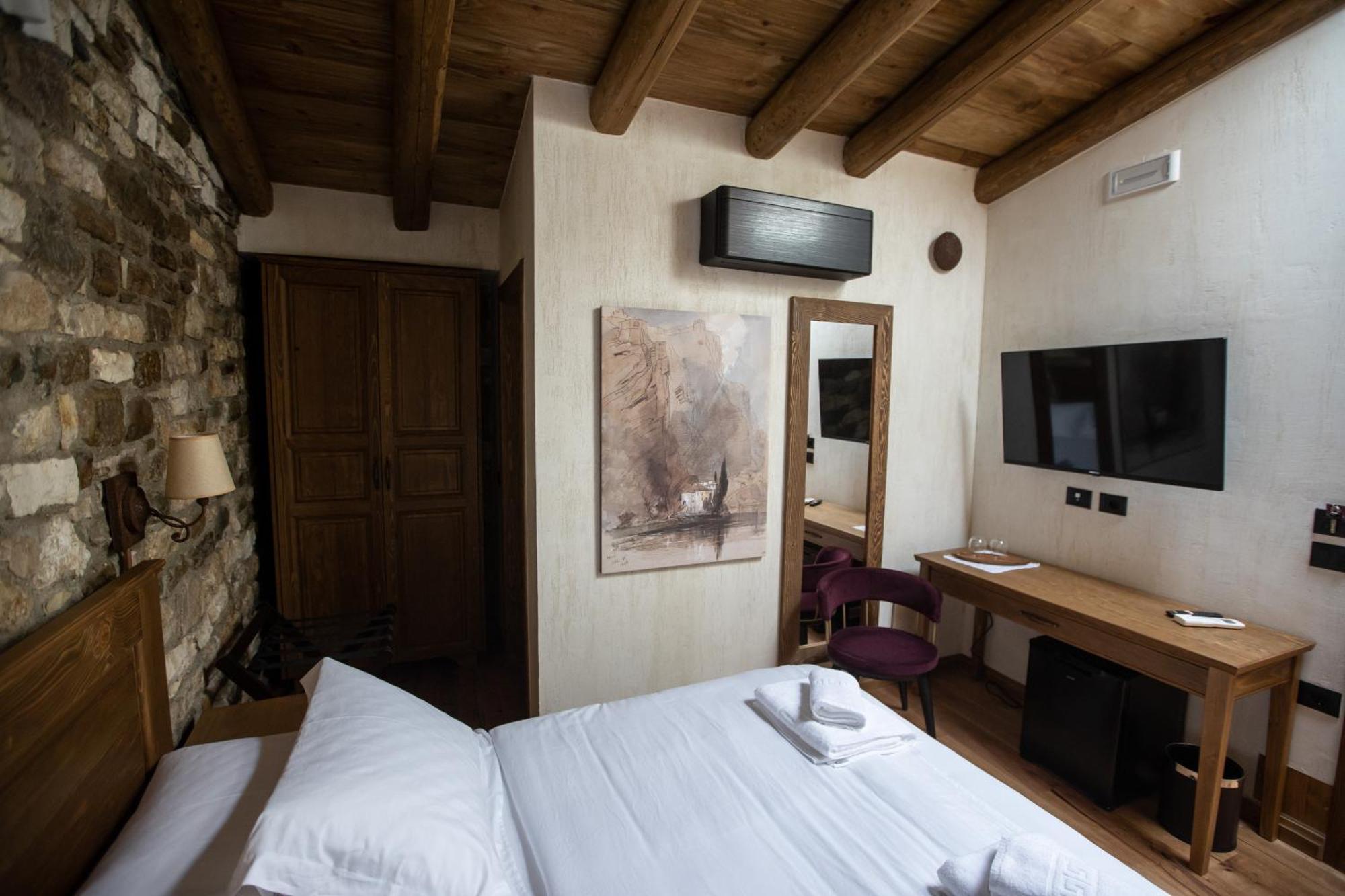 Vista Boutique Hotel เบราท ภายนอก รูปภาพ